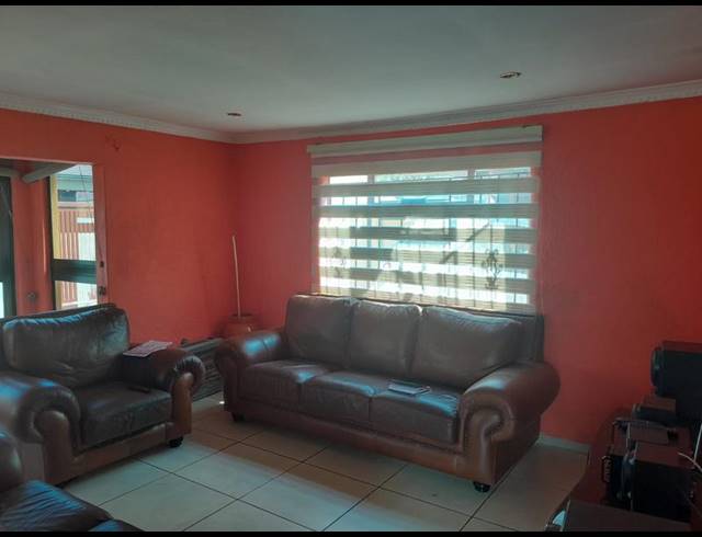 3 BEDROOM HOUSE FOR SALE IN NATURENA EXT 19